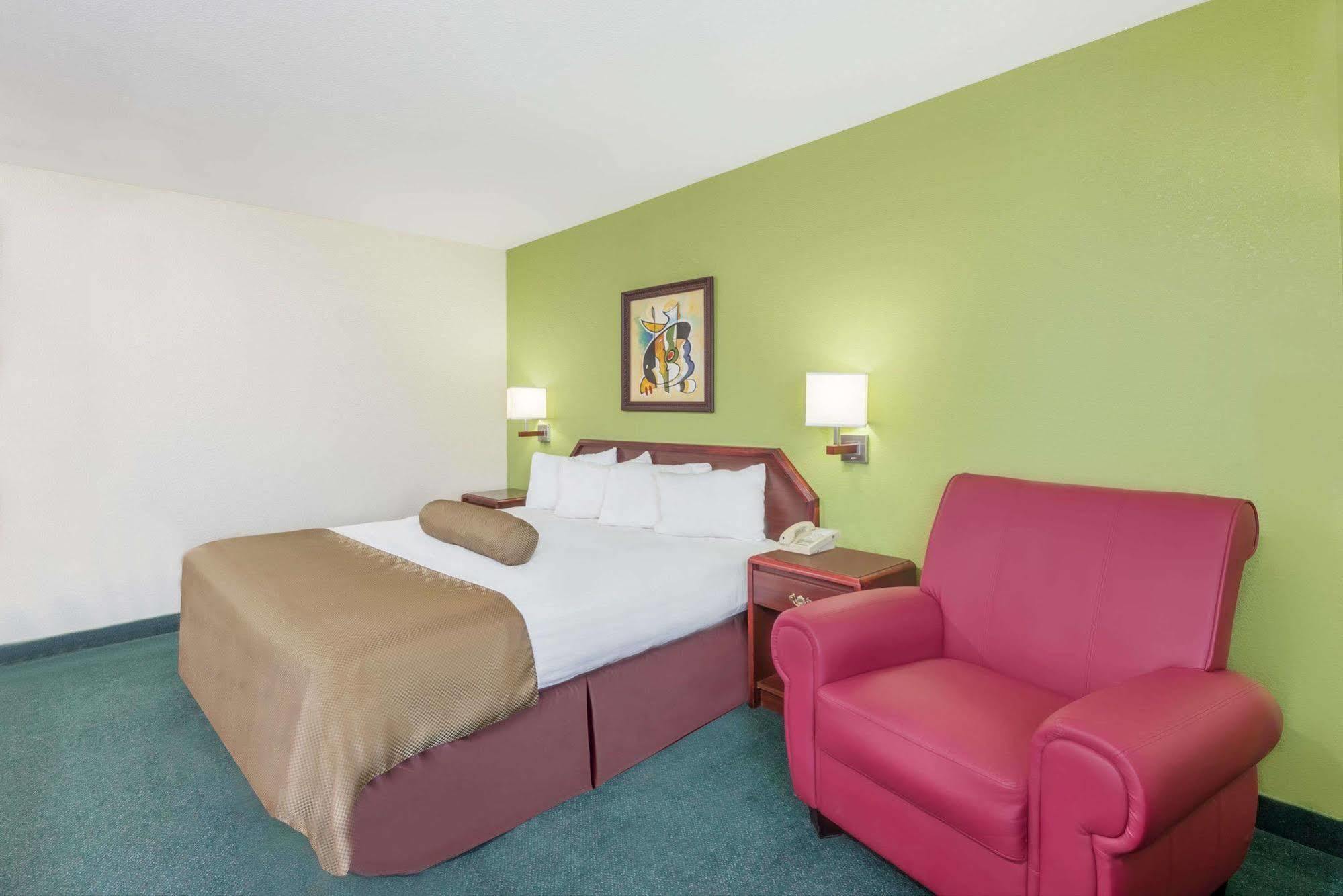 Super 8 By Wyndham Somerset Buitenkant foto