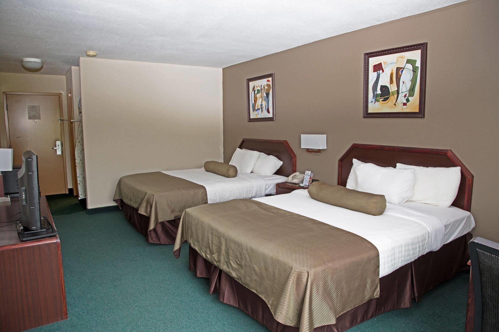 Super 8 By Wyndham Somerset Buitenkant foto