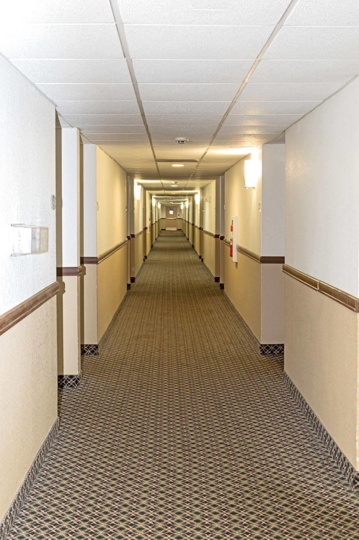 Super 8 By Wyndham Somerset Buitenkant foto